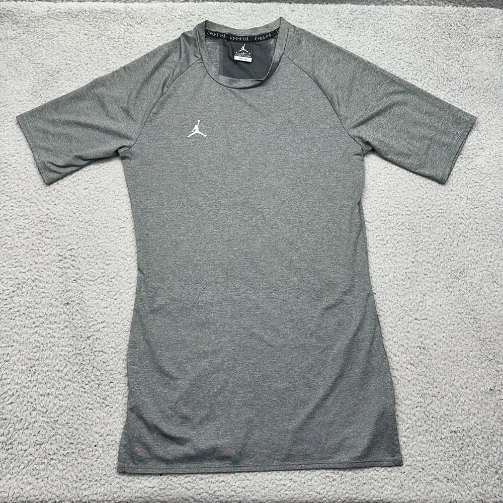 Nike Air Jordan AO9217-060 Shirt Mens Large Grey Dri-Fit Alpha Compression‎ Top